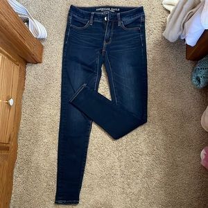 american eagle dark wash skinny jeans / jeggings
